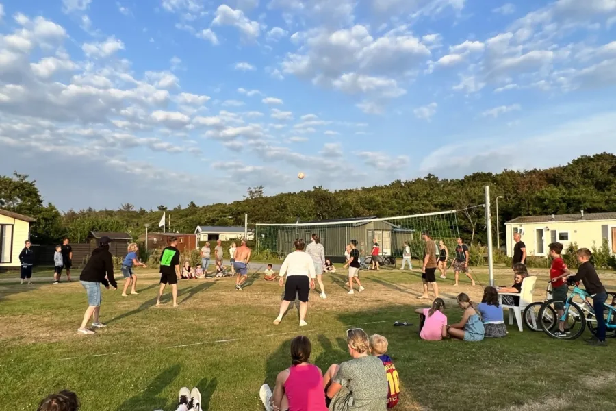 Coogherveld Camping Animatie Volleybal toernooi met publiek